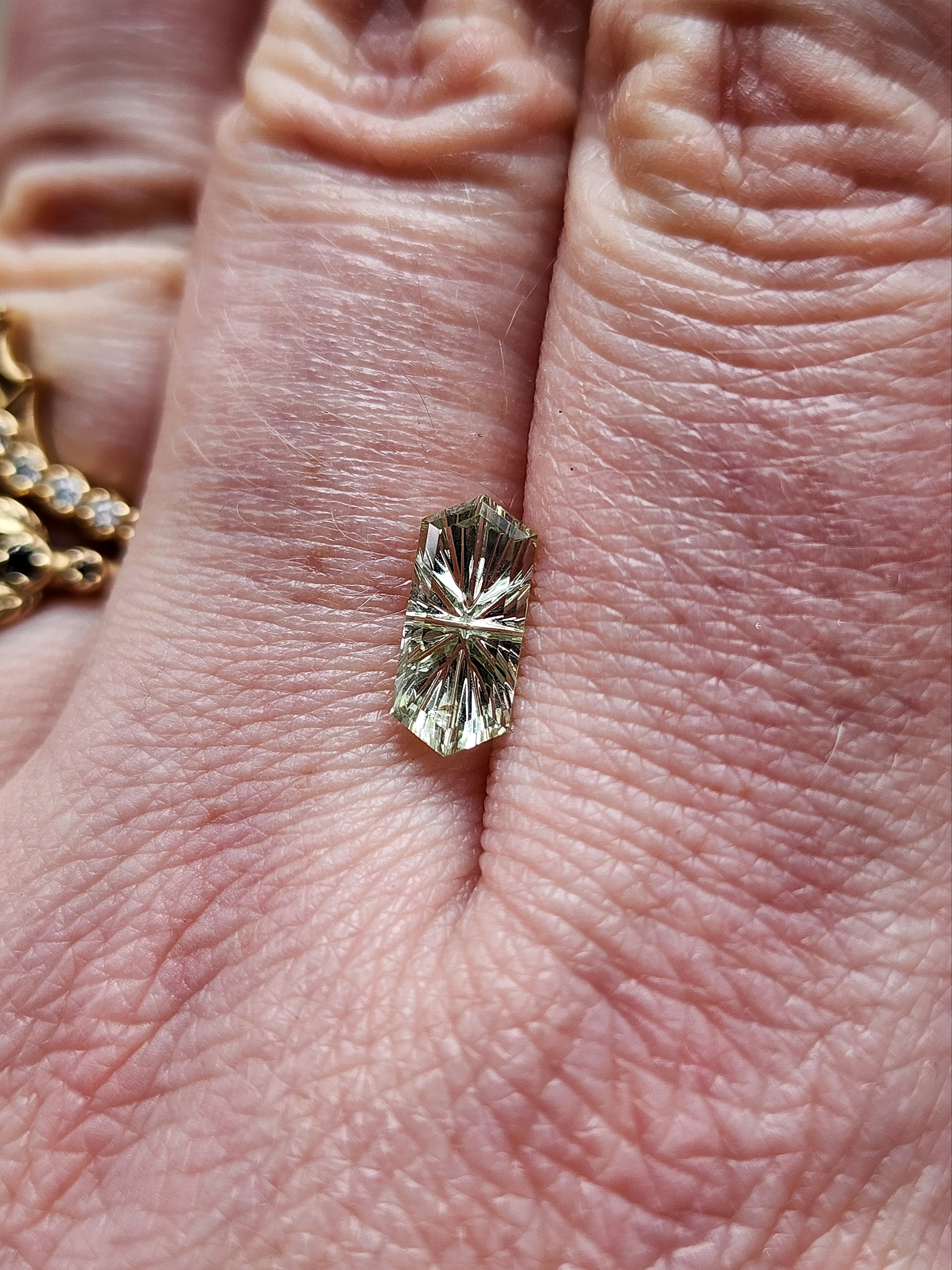 1.55ct Natural Fantasy Cut Mint Green Montana Sapphire Rupee - Image 3