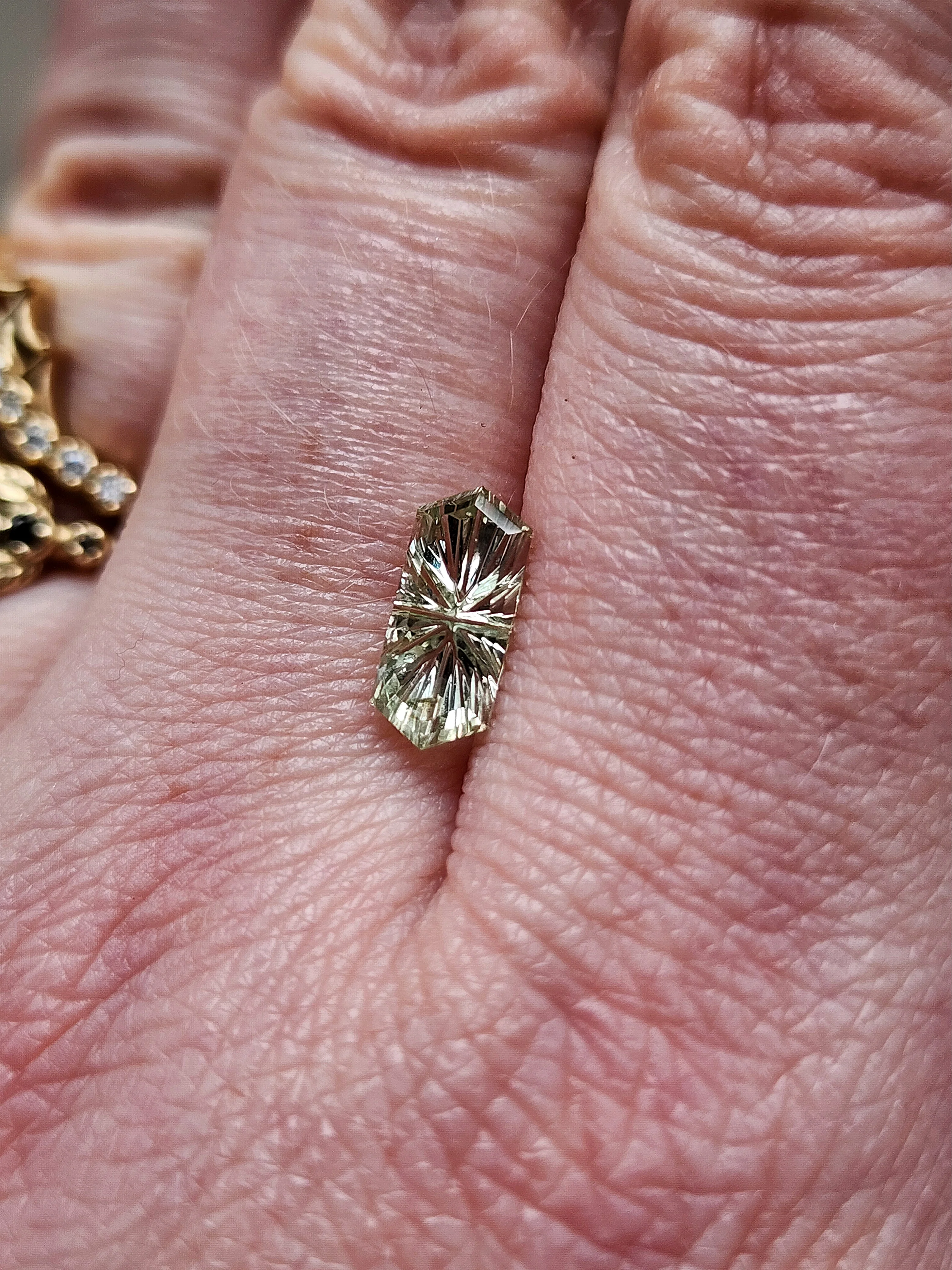 1.55ct Natural Fantasy Cut Mint Green Montana Sapphire Rupee - Image 4