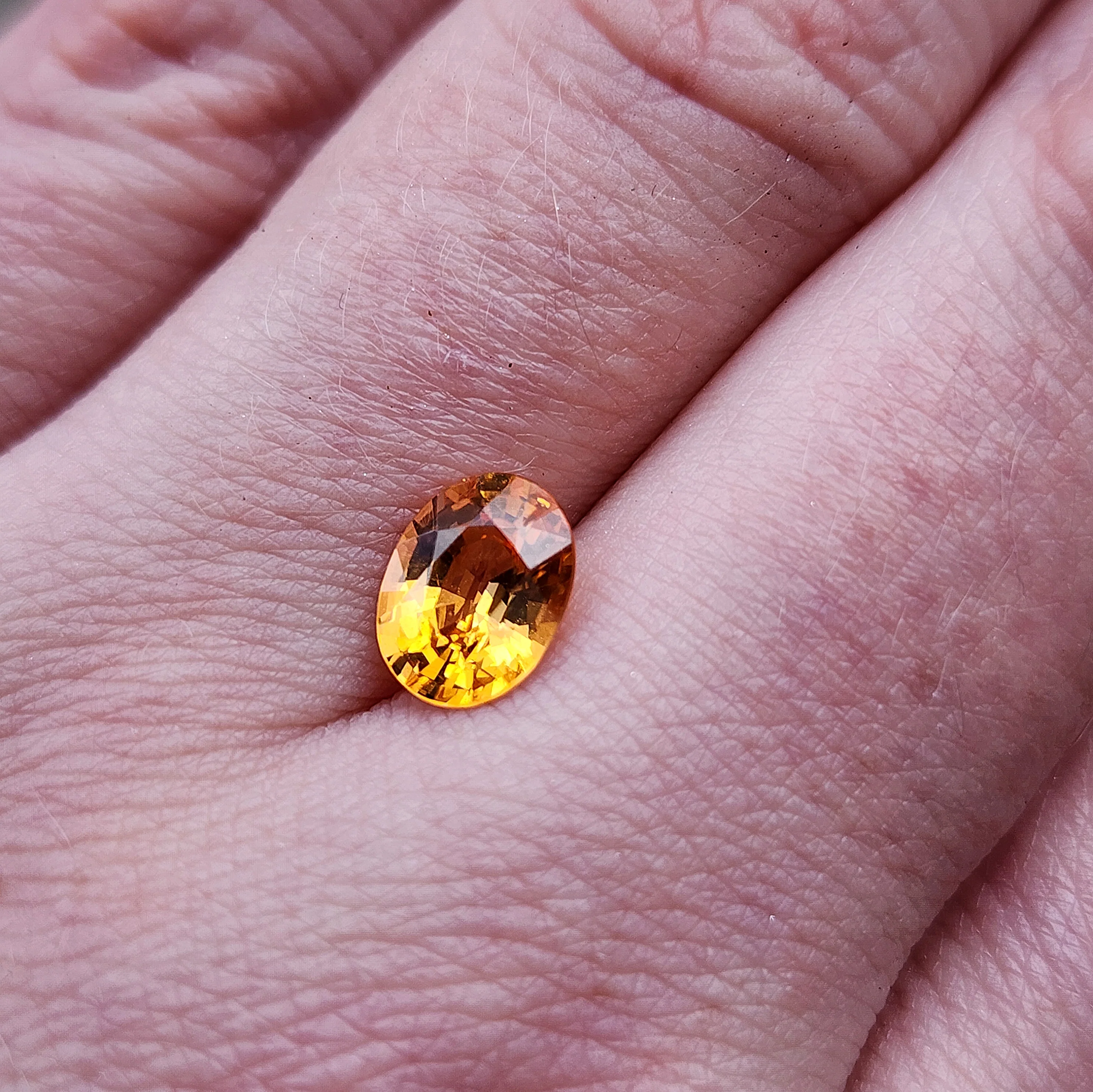 1.69ct Natural Oval Mandarin Garnet - Image 3