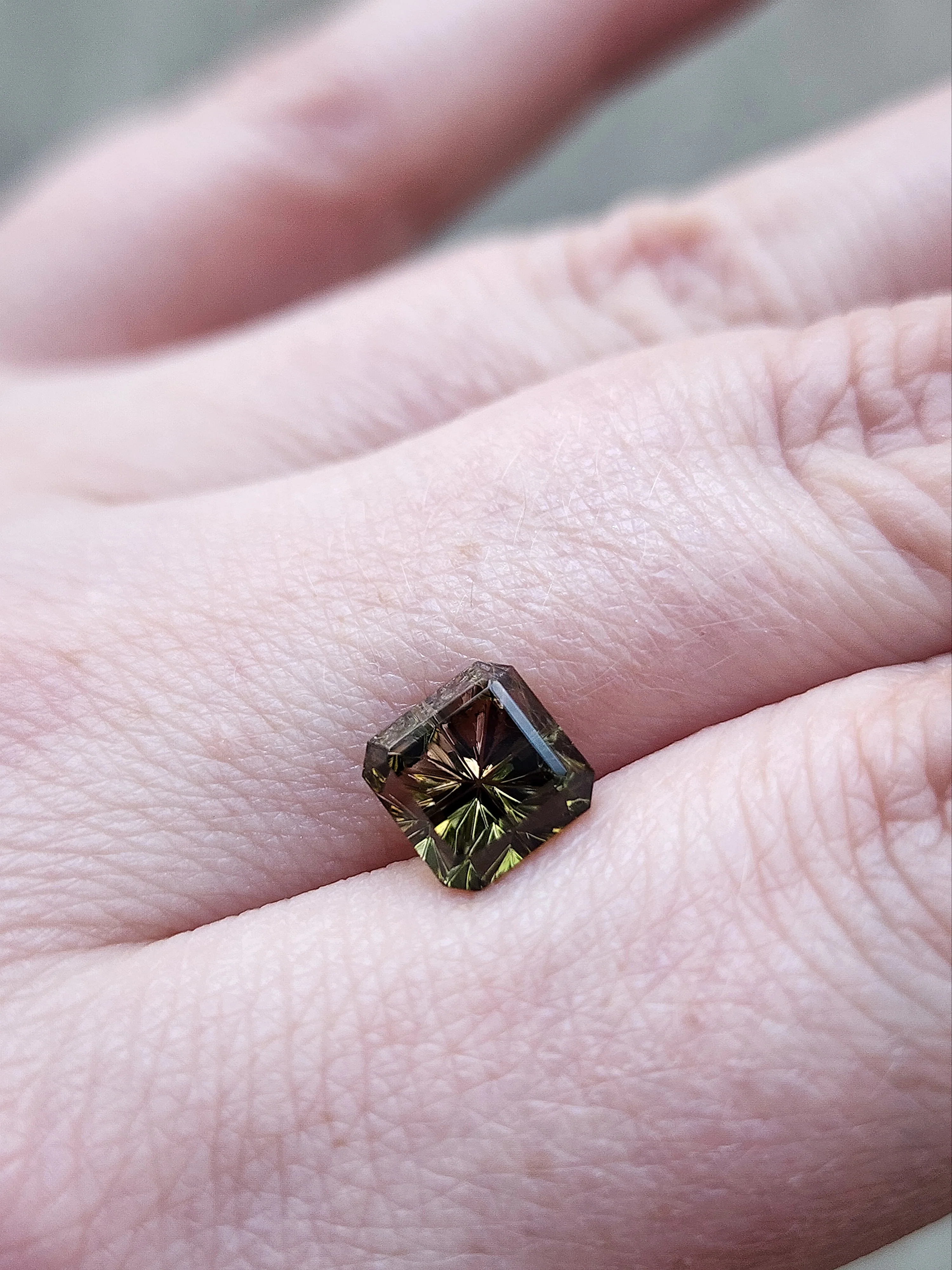 2.57ct Natural Bi color Tourmaline - Star Brite Cut by John Dyer - Image 3